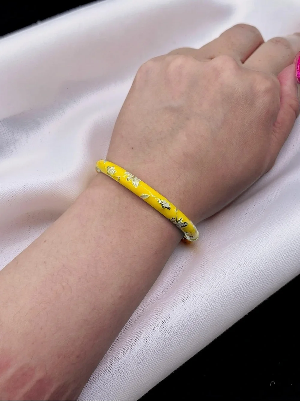 Yellow Floral Enamel Bangle Bracelet Gold Tone Vintage Style Statement Jewelry